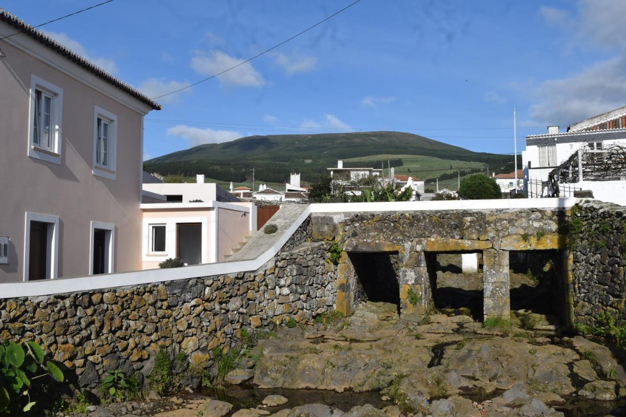Вилла Casas Da Ribeira Санта-Барбара Экстерьер фото